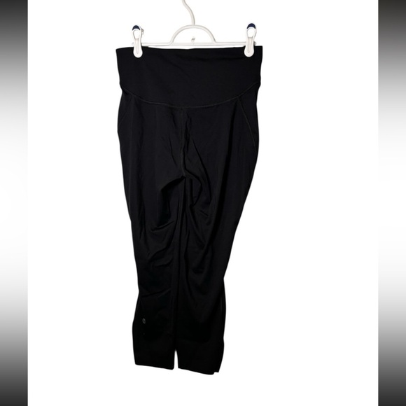 Lululemon Size 8 Black‎ Base Pace High-Rise Crop Leggings - Picture 8 of 9